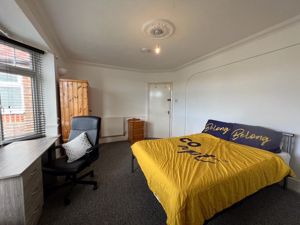 Photo 16- click for photo gallery